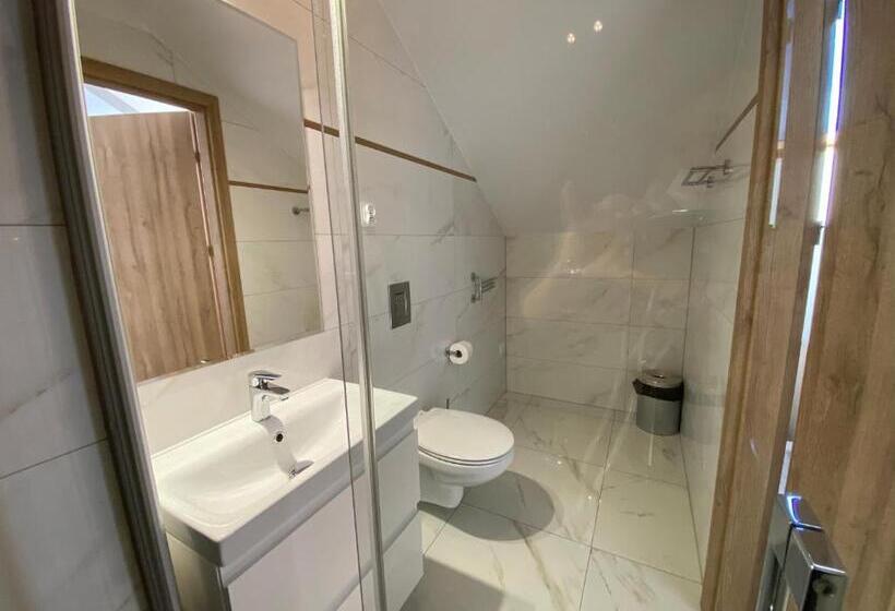 اتاق خانوادگی, Promes Mielno