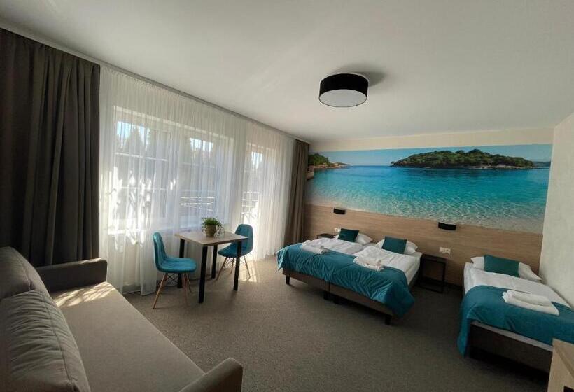 اتاق لوکس خانوادگی, Promes Mielno