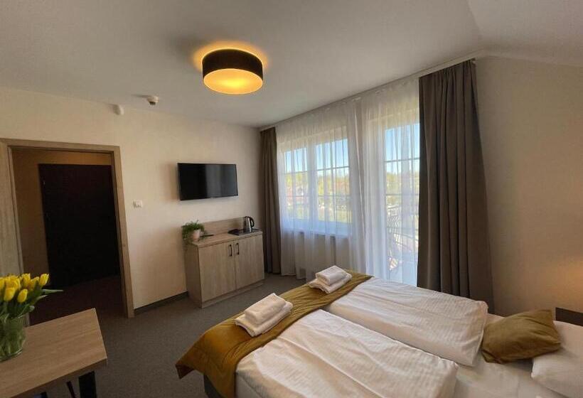 اتاق لوکس با بالکن, Promes Mielno