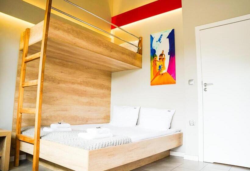 بانگلوی استاندارد, Salio Equisport Resort