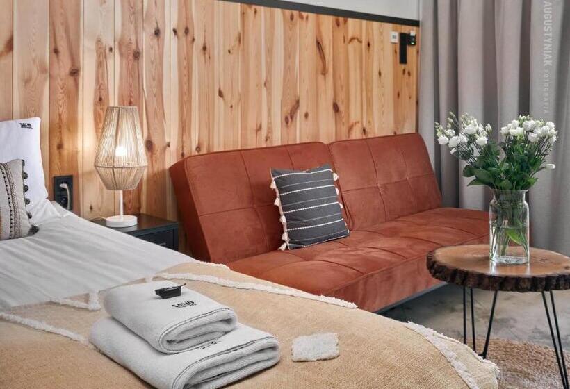 استودیوی استاندارد, Salio Equisport Resort