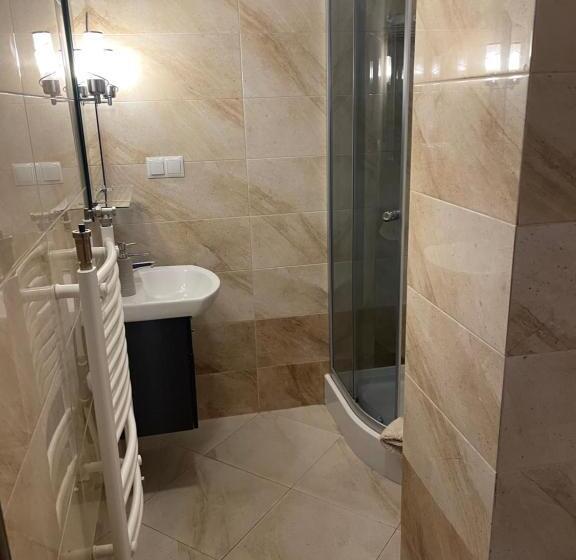 اتاق کلاسیک سه تخته, Willa Pod Starą Skocznią