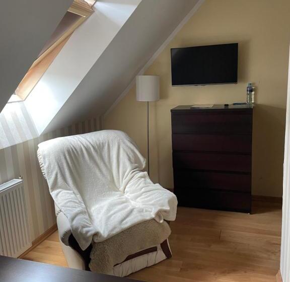 اتاق کلاسیک سه تخته, Willa Pod Starą Skocznią