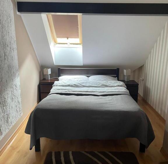 اتاق کلاسیک سه تخته, Willa Pod Starą Skocznią