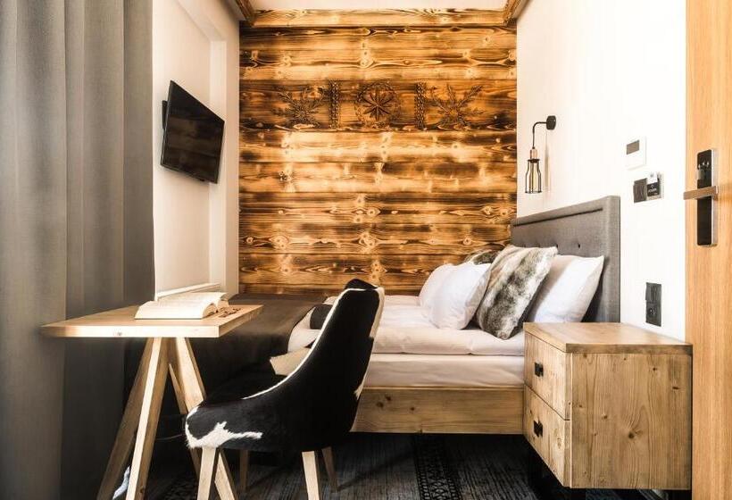 اتاق عادی, Willa Szymaszkowa