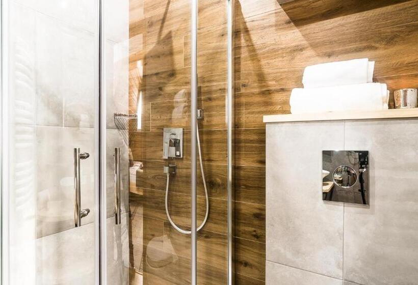 اتاق عادی, Willa Szymaszkowa