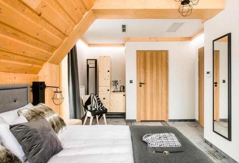 اتاق لوکس با بالکن, Willa Szymaszkowa