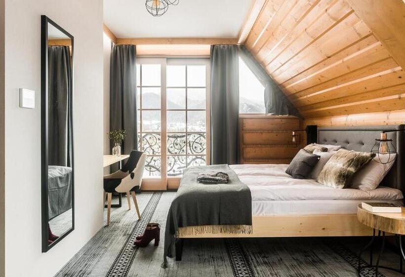 اتاق لوکس با بالکن, Willa Szymaszkowa