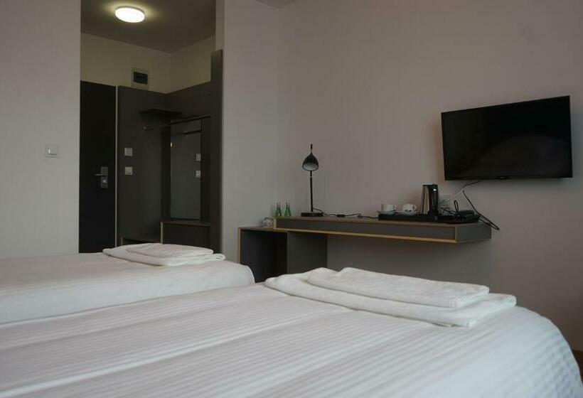 스탠다드 싱글 룸, Art Cafe