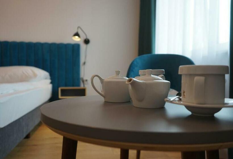 스탠다드 싱글 룸, Art Cafe