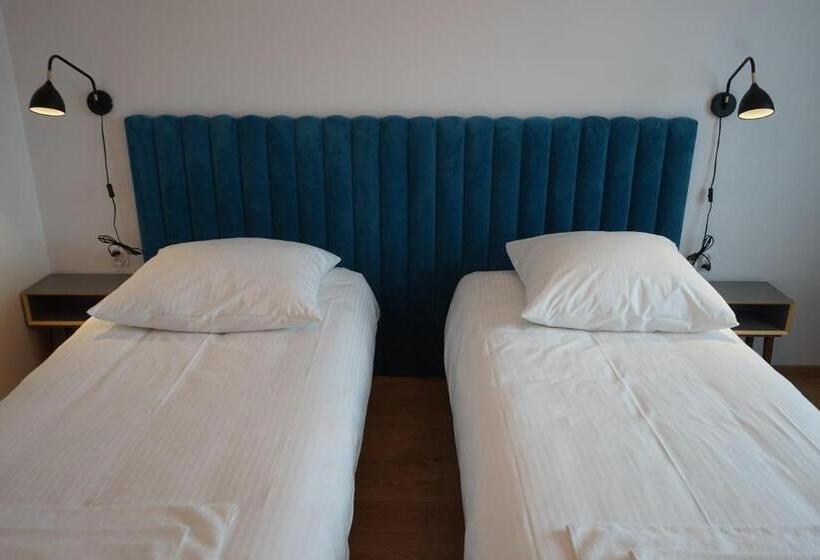 스탠다드 룸, Art Cafe