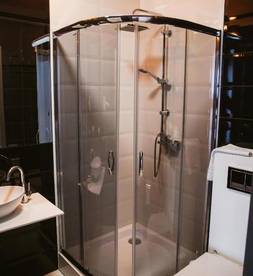 디럭스 룸, Art Cafe