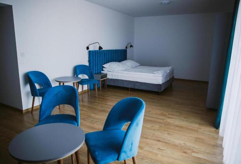 디럭스 룸, Art Cafe