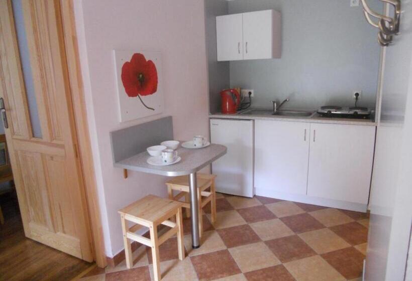 2침실 아파트 정원 전망, Dwór W Boleniu