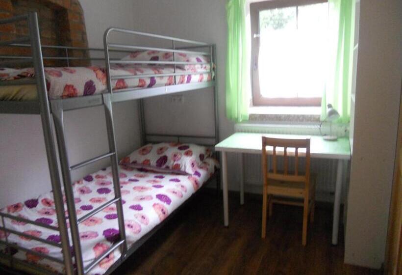 2침실 아파트 정원 전망, Dwór W Boleniu