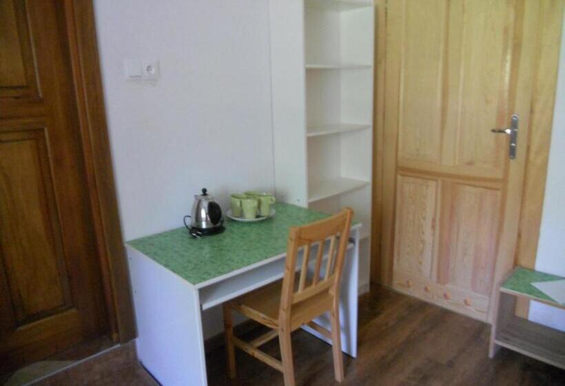 패밀리 룸, Dwór W Boleniu