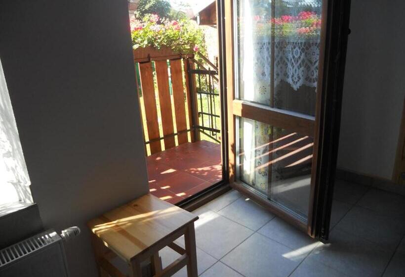 스탠다드 스튜디오, Dwór W Boleniu