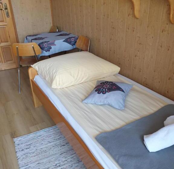 Номер Стандарт Трехместный, Familiówka