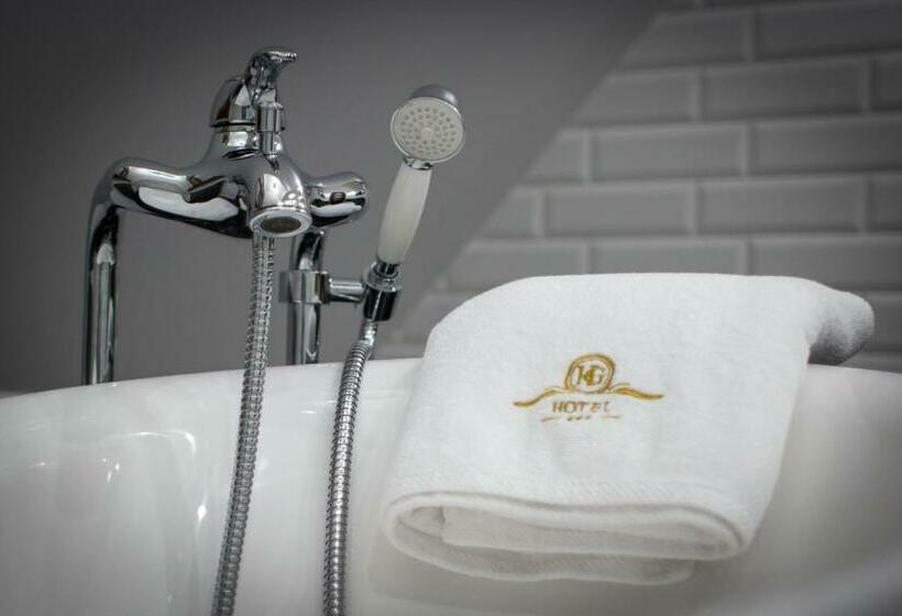 חדר דלוקס, Hg