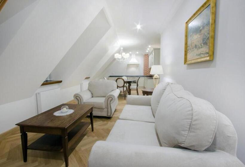 חדר דלוקס, Hg