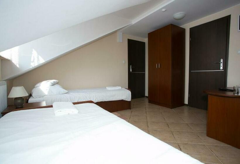 Номер Стандарт, Labirynt