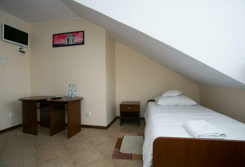 Номер Стандарт, Labirynt