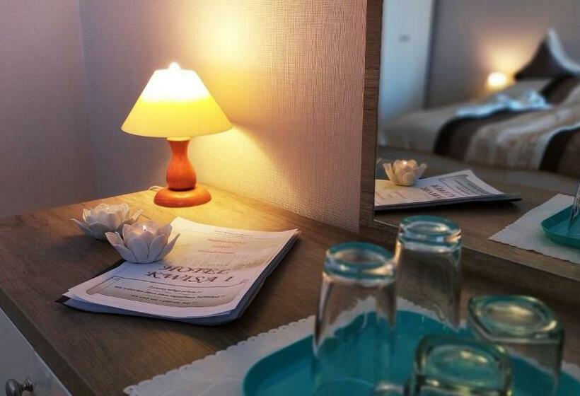 スタンダードインサイドビュールーム, Restauracja Kwisa 1