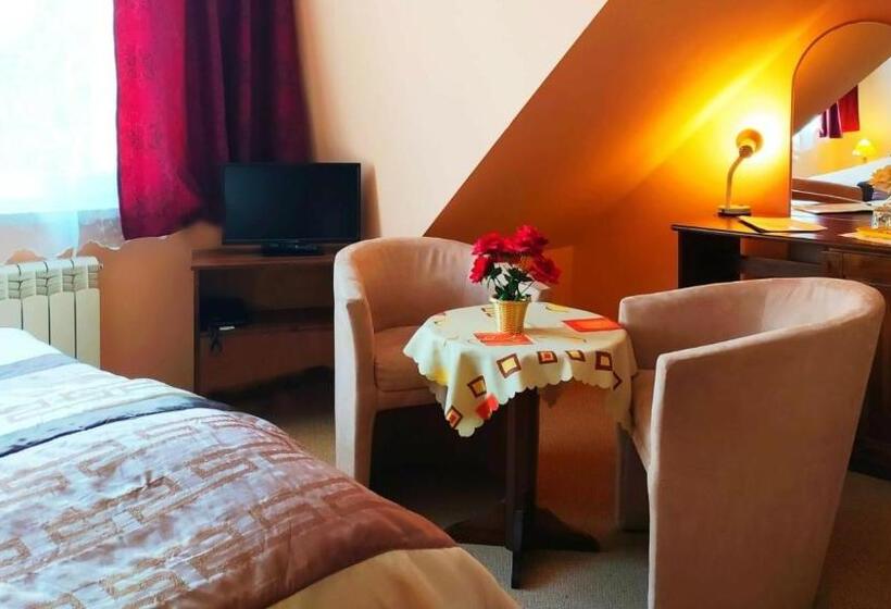 スタンダードシングルルーム, Restauracja Kwisa 1