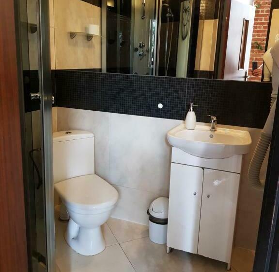 شقة غرفة واحدة, Midas Strzyżów