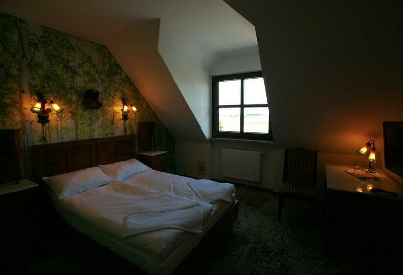 غرفة قياسية, Motel Klara