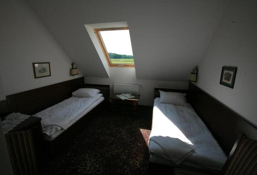 חדר סטנדרט, Motel Klara