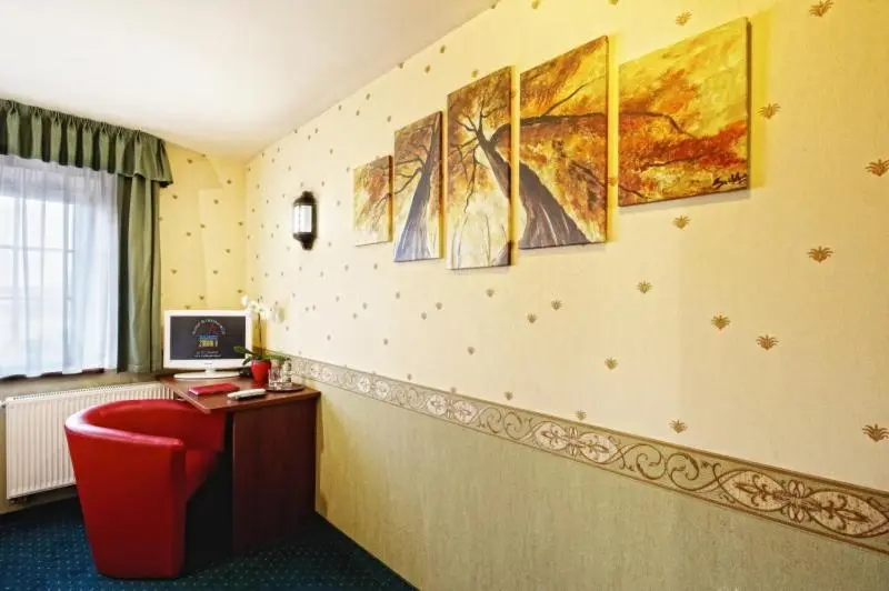 スタンダードシングルルーム, Noclegi I Restauracja Zodiak