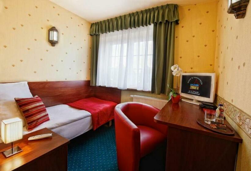 חדר סטנדרט יחיד, Noclegi I Restauracja Zodiak