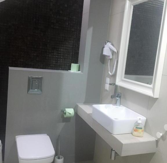 استودیو خانوادگی, Grota Bochotnicka