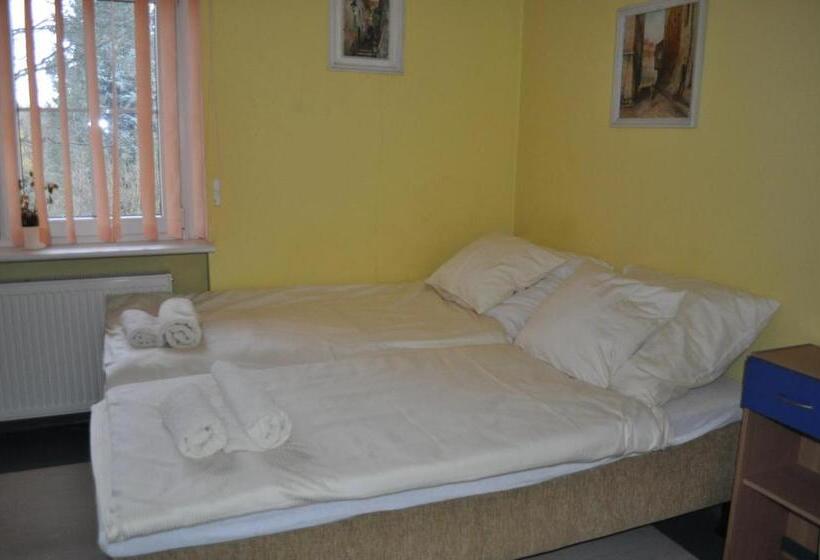 スタンダードルーム, Pod Starymi Lipami