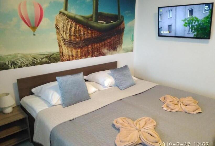 اتاق استاندارد سه نفره, Villa Eleven