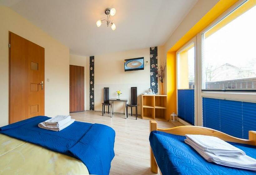 اتاق استاندارد چهارنفره با بالکن, Willa Zacisze