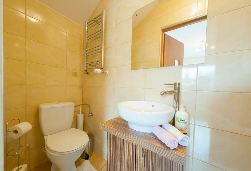 اتاق استاندارد چهارنفره با بالکن, Willa Zacisze