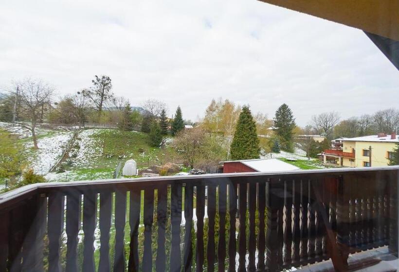 اتاق استاندارد چهارنفره با بالکن, Willa Zacisze