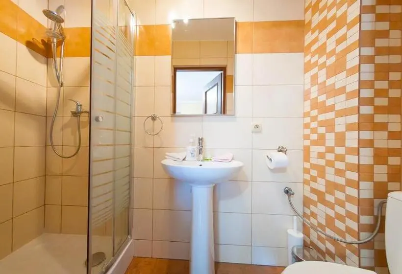 Standard Kolmen Hengen Huone, Willa Zacisze