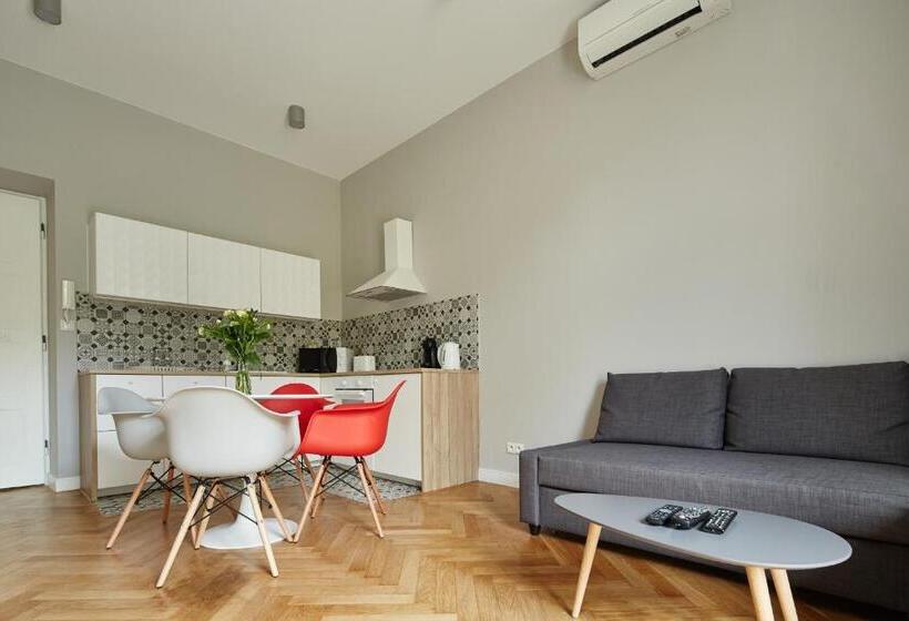 דירה בת חדר שינה 1 עם מרפסת, Playroom Apart