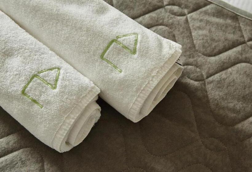 דירת חדר, Playroom Apart