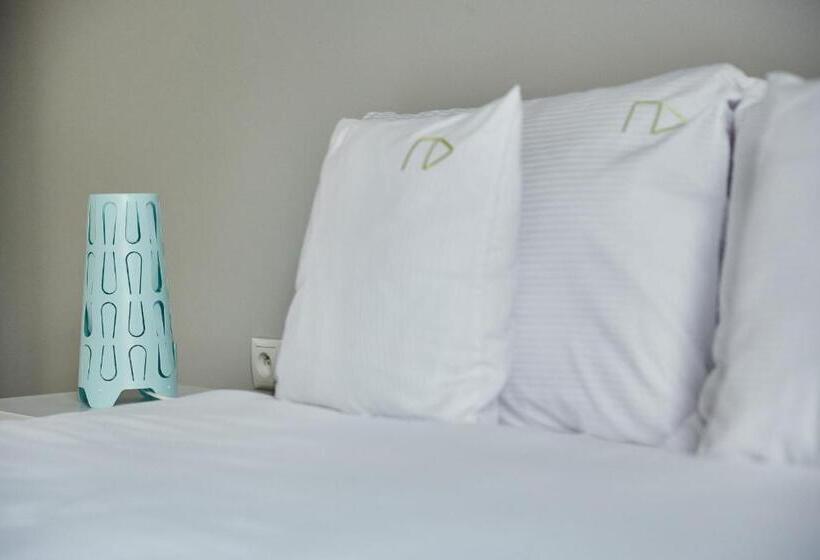 דירת חדר, Playroom Apart