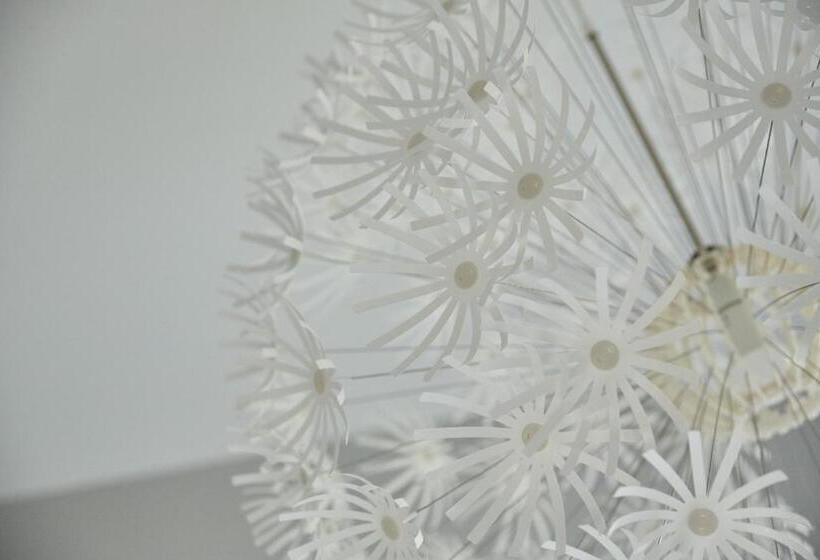 דירת חדר, Playroom Apart