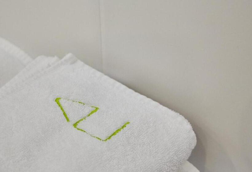 דירת שני חדרים, Playroom Apart