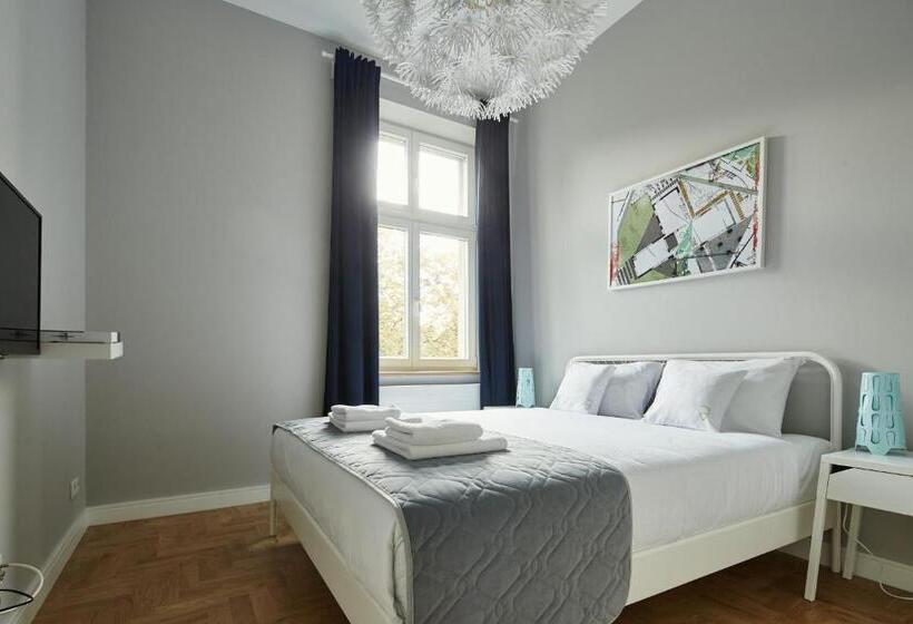 דירה בת חדר שינה 1 עם מרפסת, Playroom Apart