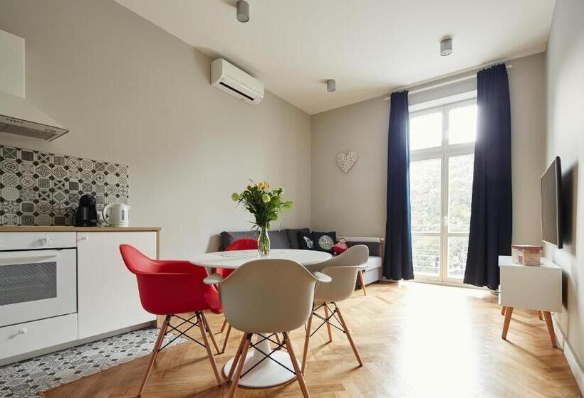 דירה בת חדר שינה 1 עם מרפסת, Playroom Apart