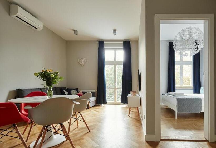 דירה בת חדר שינה 1 עם מרפסת, Playroom Apart