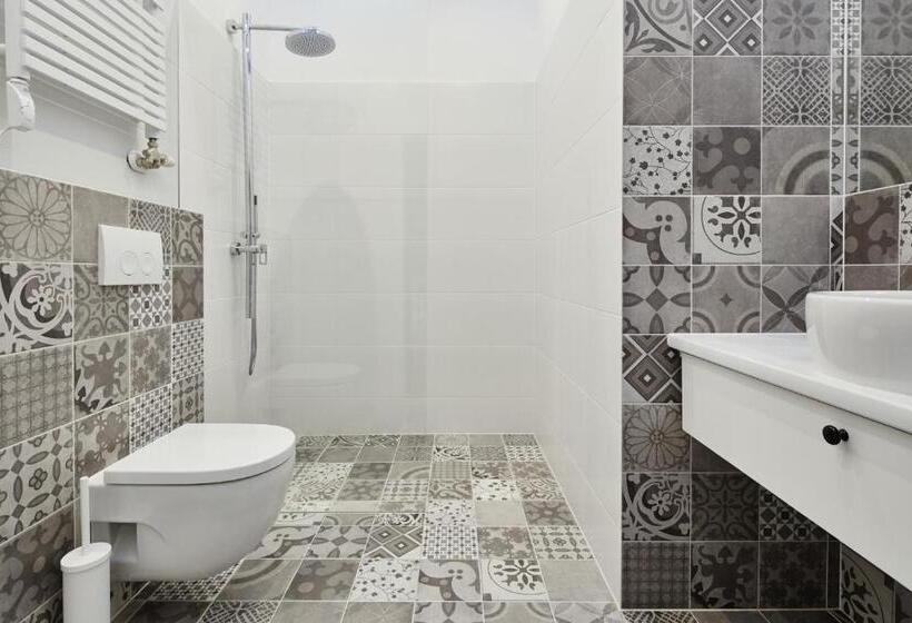 דירת חדר, Playroom Apart