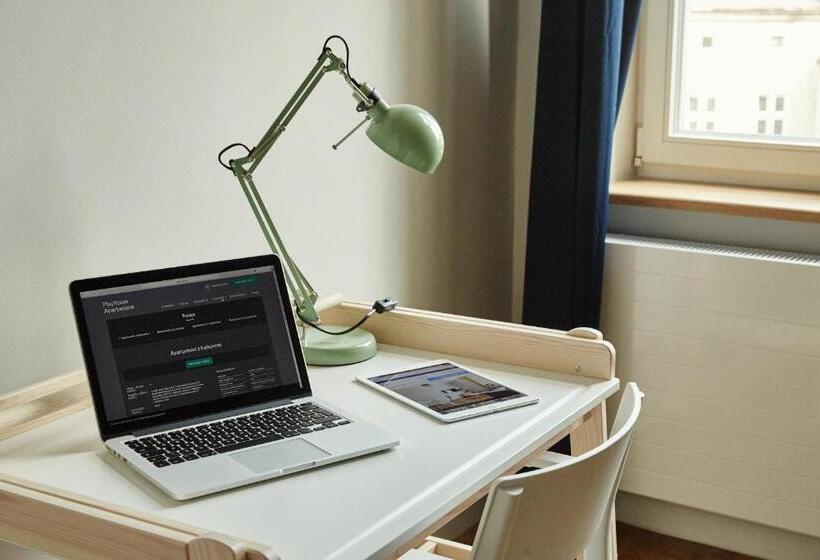 דירת שני חדרים, Playroom Apart